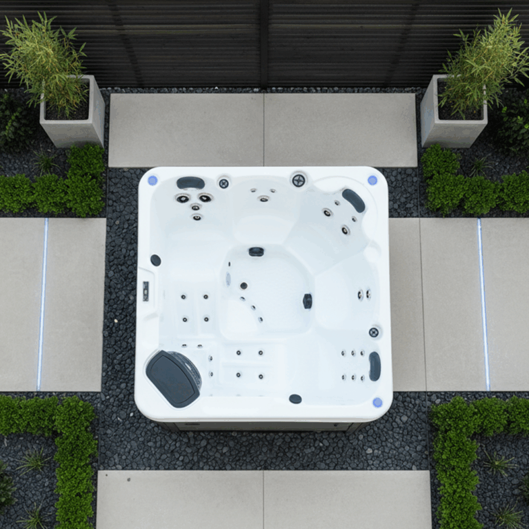 5 Person Riviera Plug &amp; Play Hot Tub