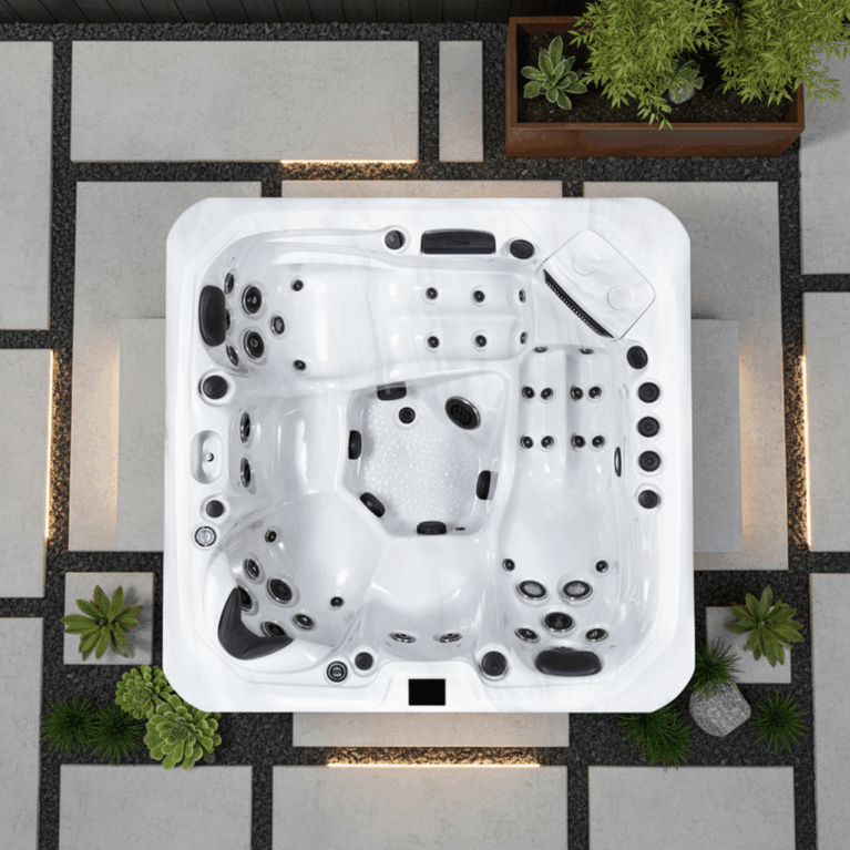 The Kenya 5 Person Hot Tub