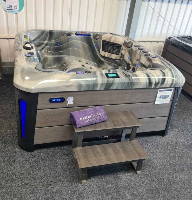 The Santorini 6 Person Hot Tub Ex-display