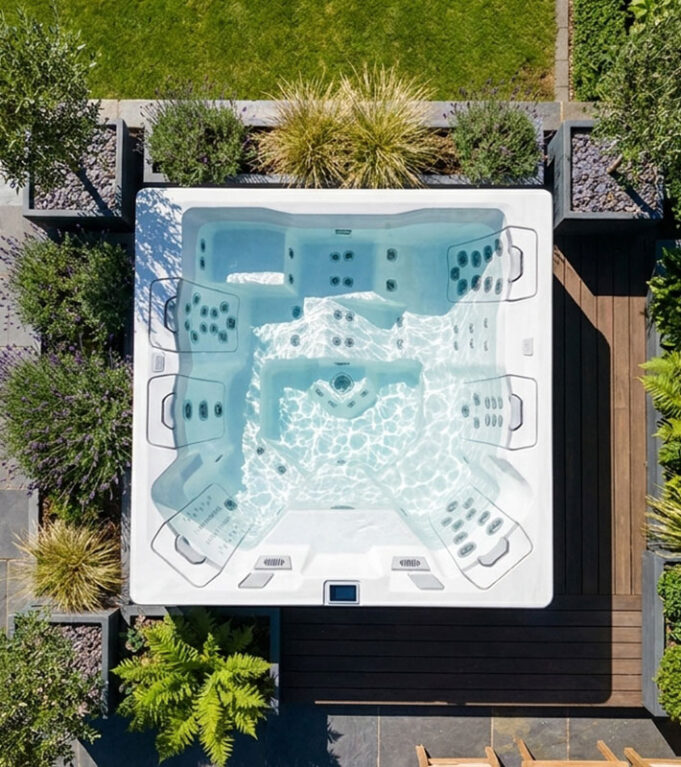 The Bullfrog M8 9 Person Hot Tub
